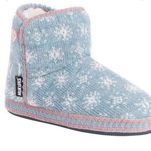 MUK LUKS Bootie Slippers. NWT Size Med 7-8